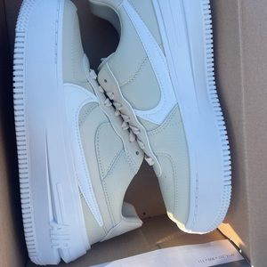 Women’s Air Force 1 Platforms